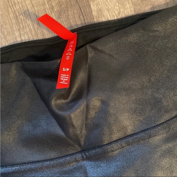 Spanx Faux Leather Moto Leggings Tights - Excellent condition, Small - Picture 4 of 10